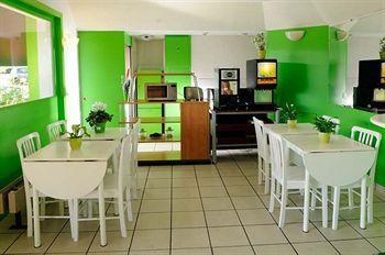 Lemon Hotel Dreux Chartres Exterior photo